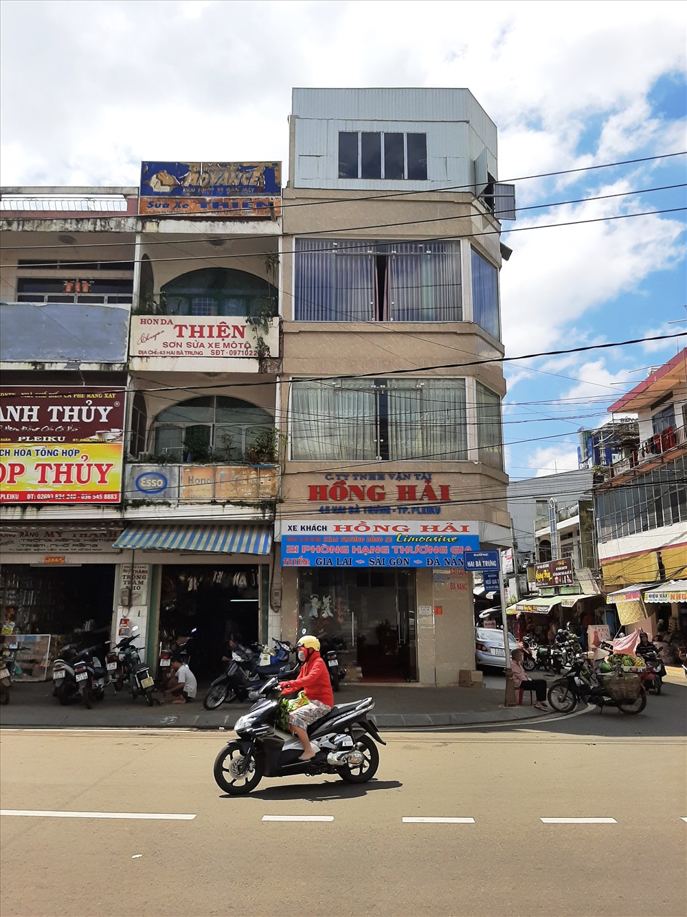 Công ty TNHH Vận tải Hồng Hải ký 4 hợp đồng lao động đối với nhân viên chưa đúng quy định. Ảnh Đình Văn