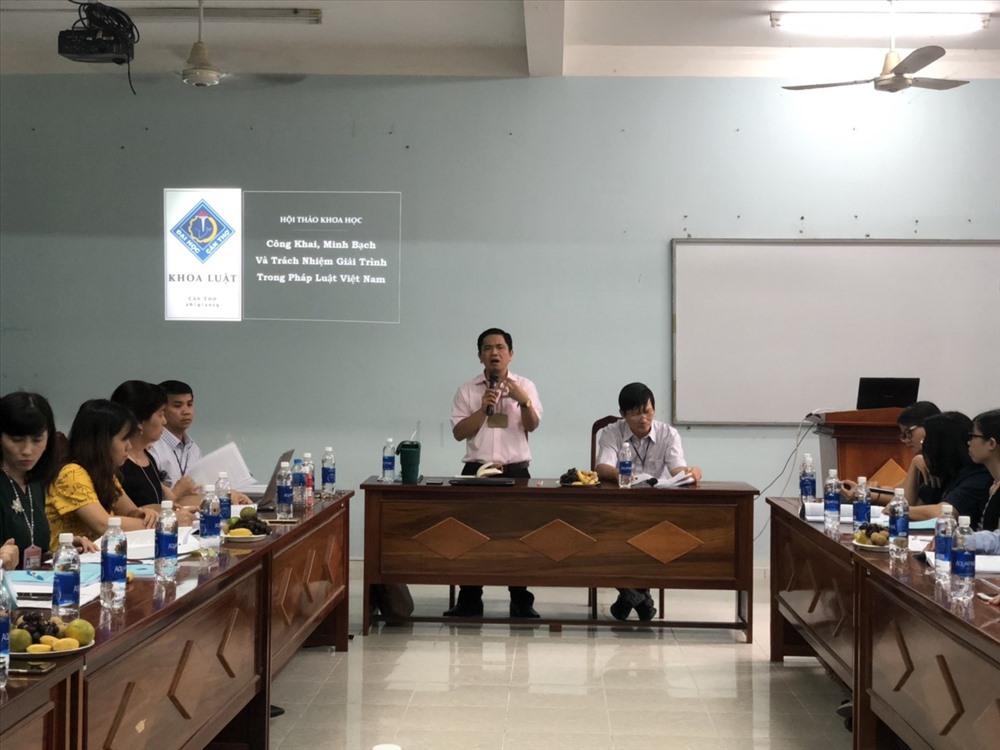 PGS.TS Phan Trung Hiền phát biểu bế mạc tại buổi hội thảo. Ảnh: Sở Hạ