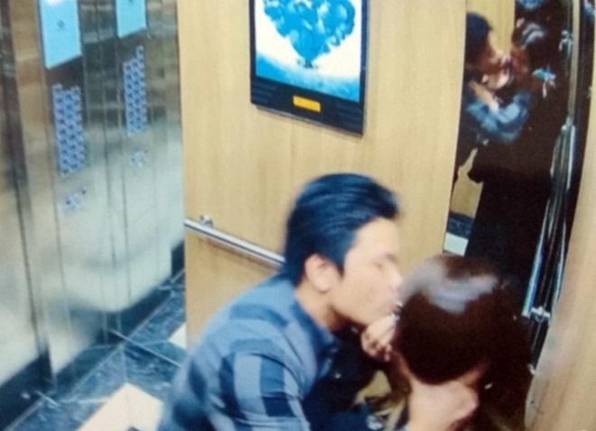 Hình ảnh Đỗ Mạnh Hùng sàm sỡ cô gái để hôn trong thang máy nhưng chỉ bị phạt 200 nghìn đồng khiến dư luận bức xúc thời gian vừa qua.