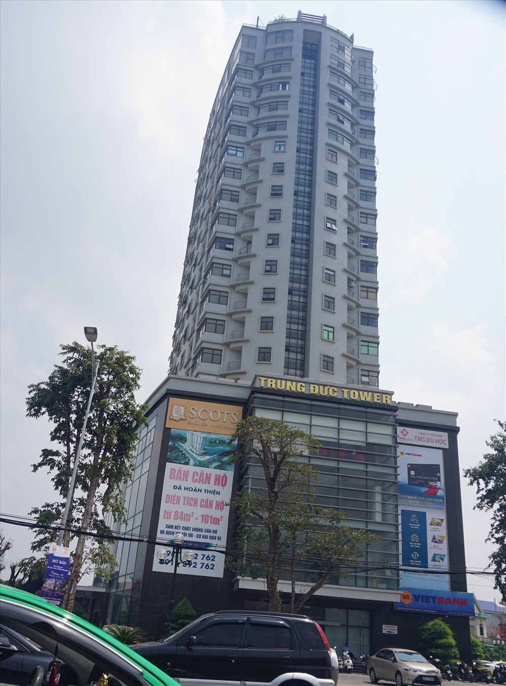 Tòa nhà Trung Đức (TP Vinh - Nghệ An) xây vượt 1 tầng so với thiết kế. Ảnh: QĐ