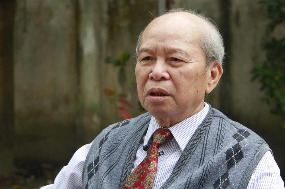 GS.TSKH Phạm Ngọc Đăng phân tích về tình hình ô nhiễm của Hà Nội. Ảnh: Nguyễn Hà