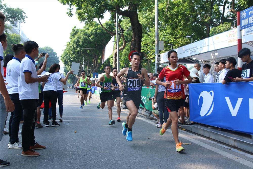 VĐV SEA Games Đỗ Quốc Luật thể hiện sự vượt trội ở vòng chạy cuối