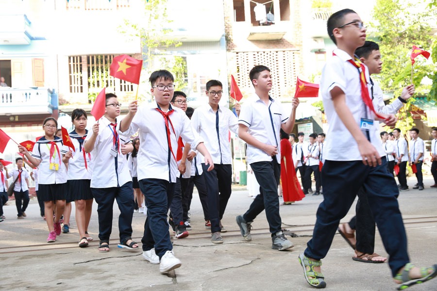 Lễ khai giảng của thầy trò trường Lương Thế Vinh (Hà Nội). Ảnh: HẢI NGUYỄN