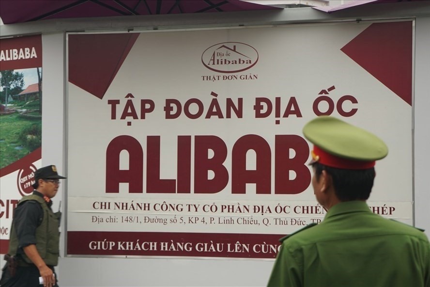 Địa ốc đa cấp Alibaba - vòng xoáy cuốn cả một gia đình (ảnh: LĐO).