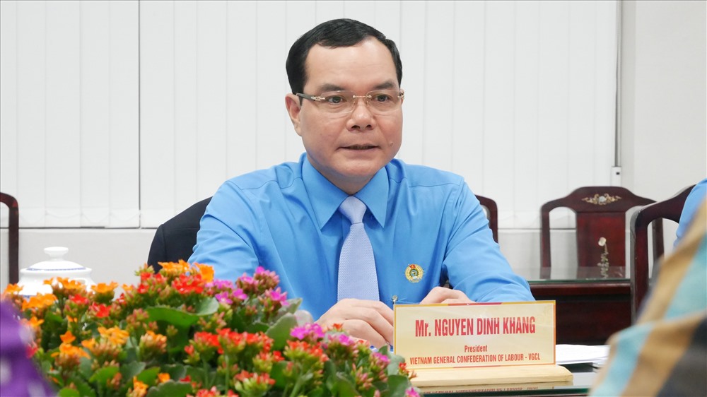 Đồng chí Nguyễn Đình Khang khẳng định Công đoàn Việt Nam sẽ  tổ chức tốt, thành công Đại hội 18 của WFTU. Ảnh Anh Tú
