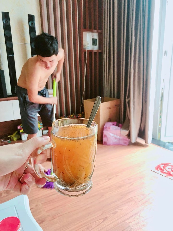 Chồng chị Huyền là một người rất thích làm việc nhà. Ảnh: NVCC