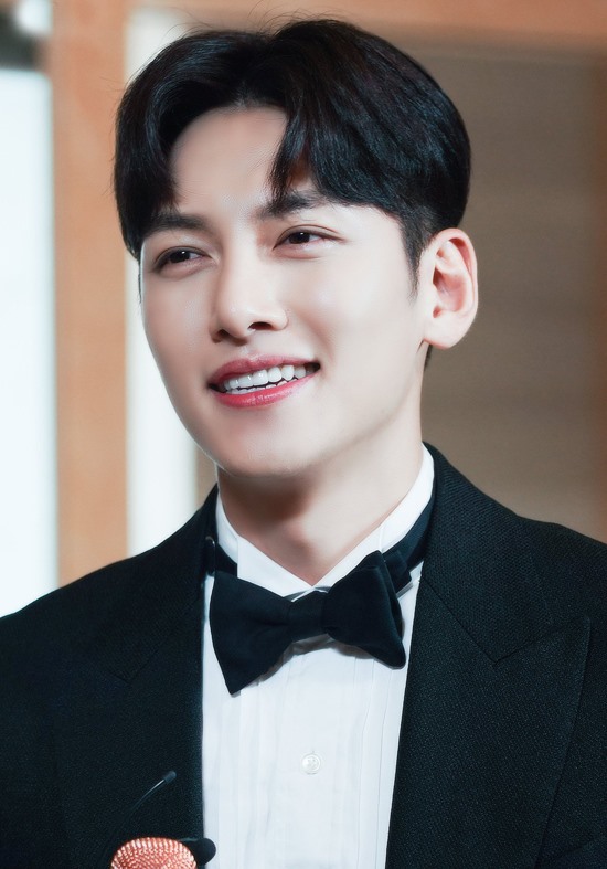 Diễn viên Ji Chang Wook.