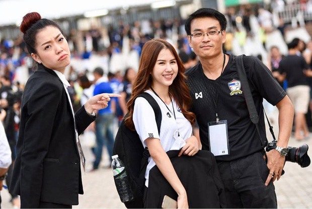 Pia thường xuyên xuất hiện trong những trận đấu của đội nhà. Ảnh: Instagram