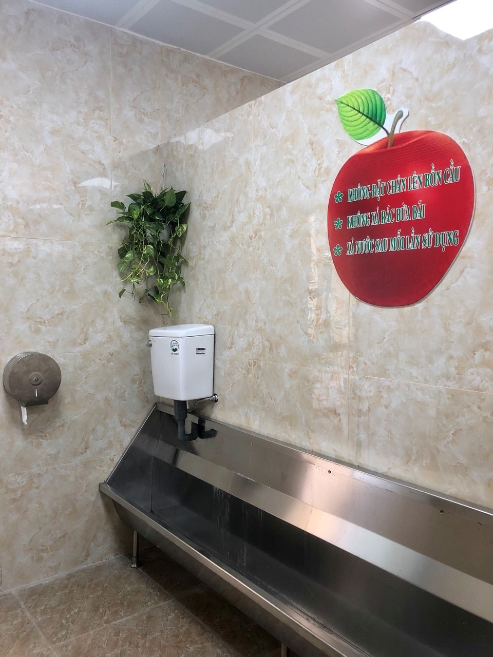 Nhà vệ sinh đẹp ngang nhà vệ sinh của các khách sạn hạng sang. Ảnh: N.H
