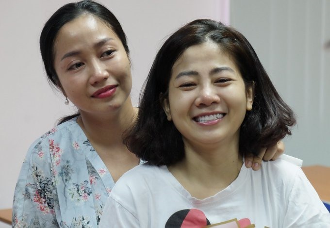 MC Ốc Thanh Vân thăm diễn viên Mai Phương. Ảnh: FBNV.