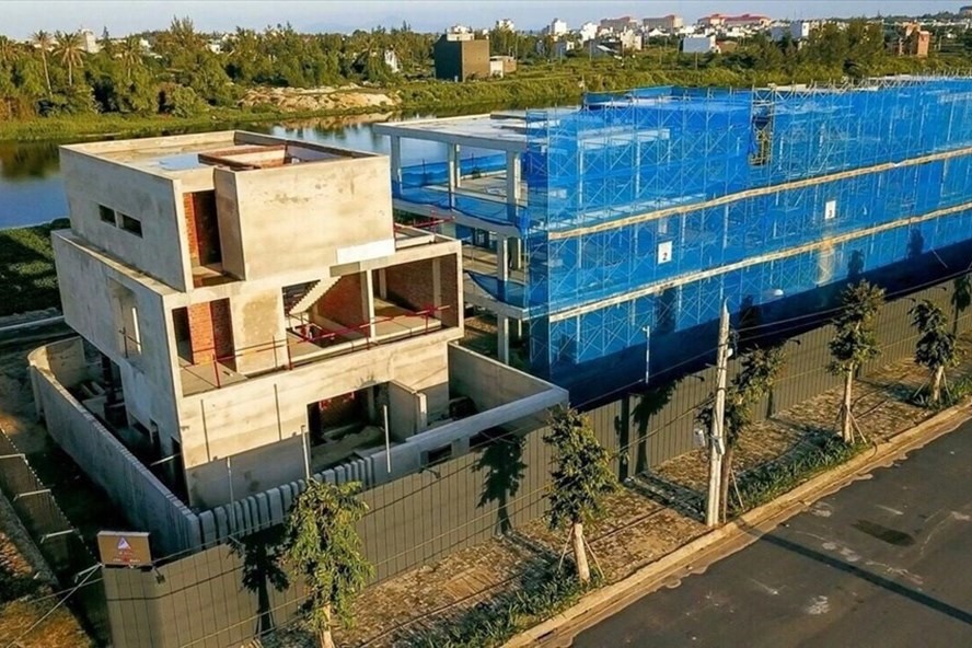 Đà Nẵng đình chỉ thi công 36 căn nhà tại khu đô thị Phú Mỹ An của Công ty Đất Xanh Miền Trung. Ảnh: TT Đà Nẵng đình chỉ thi công 36 căn nhà tại khu đô thị Phú Mỹ An của Công ty Đất Xanh Miền Trung. Ảnh: TT Đà Nẵng đình chỉ thi công 36 căn nhà tại khu đô thị Phú Mỹ An của Công ty Đất Xanh Miền Trung. Ảnh: TT