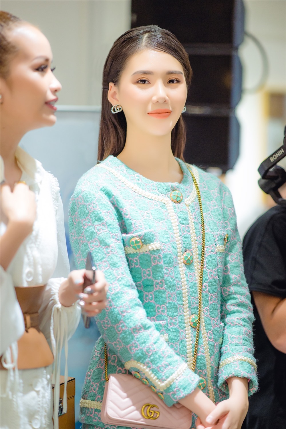Siêu mẫu Quỳnh Hoa luôn dành thời gian tích cực tham gia các hoạt động xã hội.