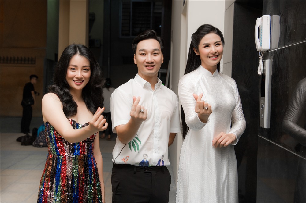 Ngọc Hân vui vẻ hội ngộ MC Thành Trung và
