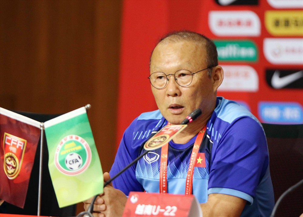 Chiến lược gia người Hàn không đặt nặng mục tiêu thắng thua trong trận đấu này. Ảnh: VFF