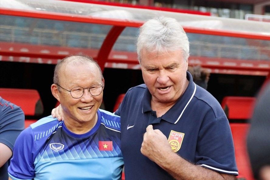 Ông Park Hang-seo sẽ đối đầu “sếp cũ” Guus Hiddink vào tối nay. Ảnh: VFF