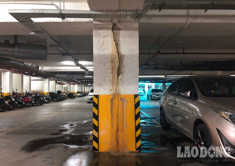 Hầm gửi xe bị “tố” làm sai quy hoạch thiết kế được duyệt.