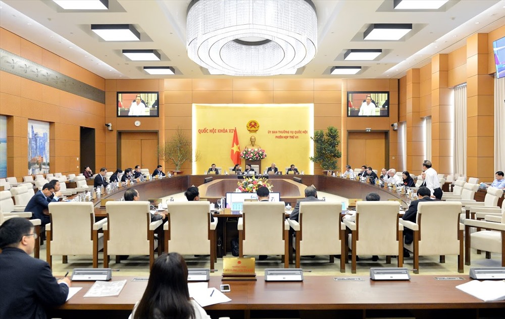 Toàn cảnh phiên họp. Ảnh Gia Hân