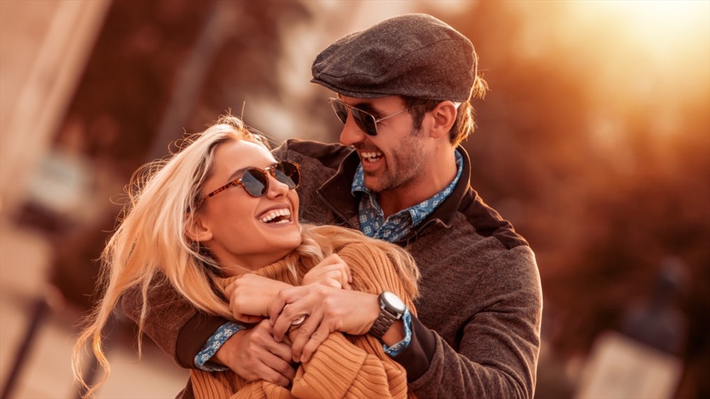 Đàn ông thường nói những lời hoa mật với người phụ nữ của mình. Ảnh: T. L.