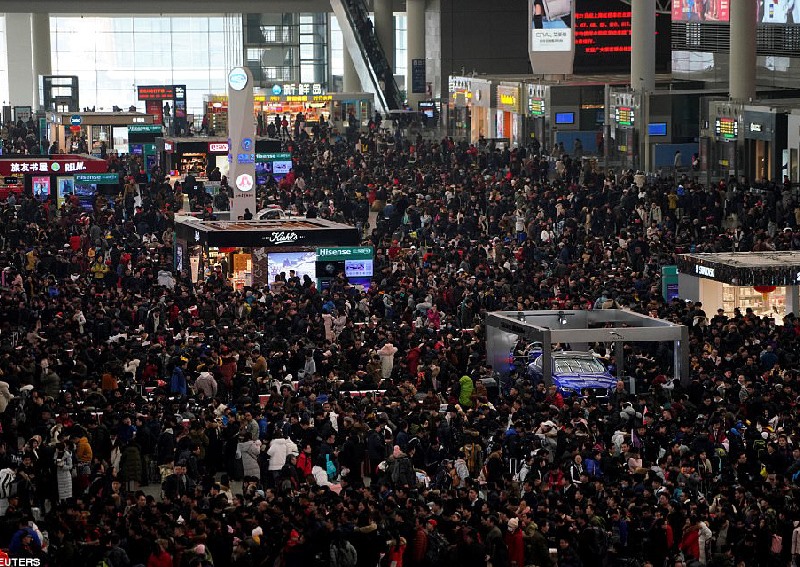 Một nhà ga ở Thượng Hải, Trung Quốc trong đợt Xuân vận. Ảnh: Reuters.