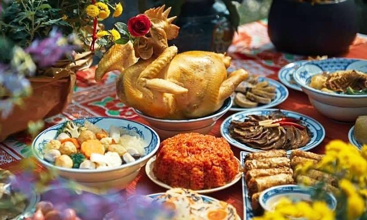 Những món ăn khách hàng có thể chọn trong mâm cỗ cúng ngày ông Công ông Táo. Ảnh: NHBC