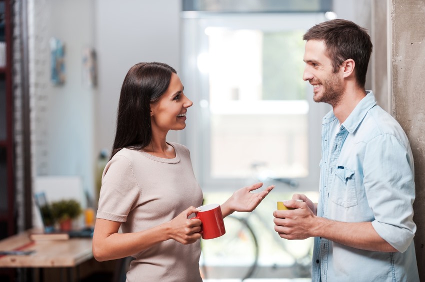 Dùng những lời nói nhẹ nhàng và đề nghị chồng hỗ trợ việc nhà.