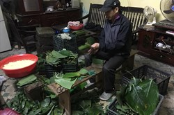 Kinh doanh bánh chưng ngày Tết ế ẩm do giá thịt lợn tăng