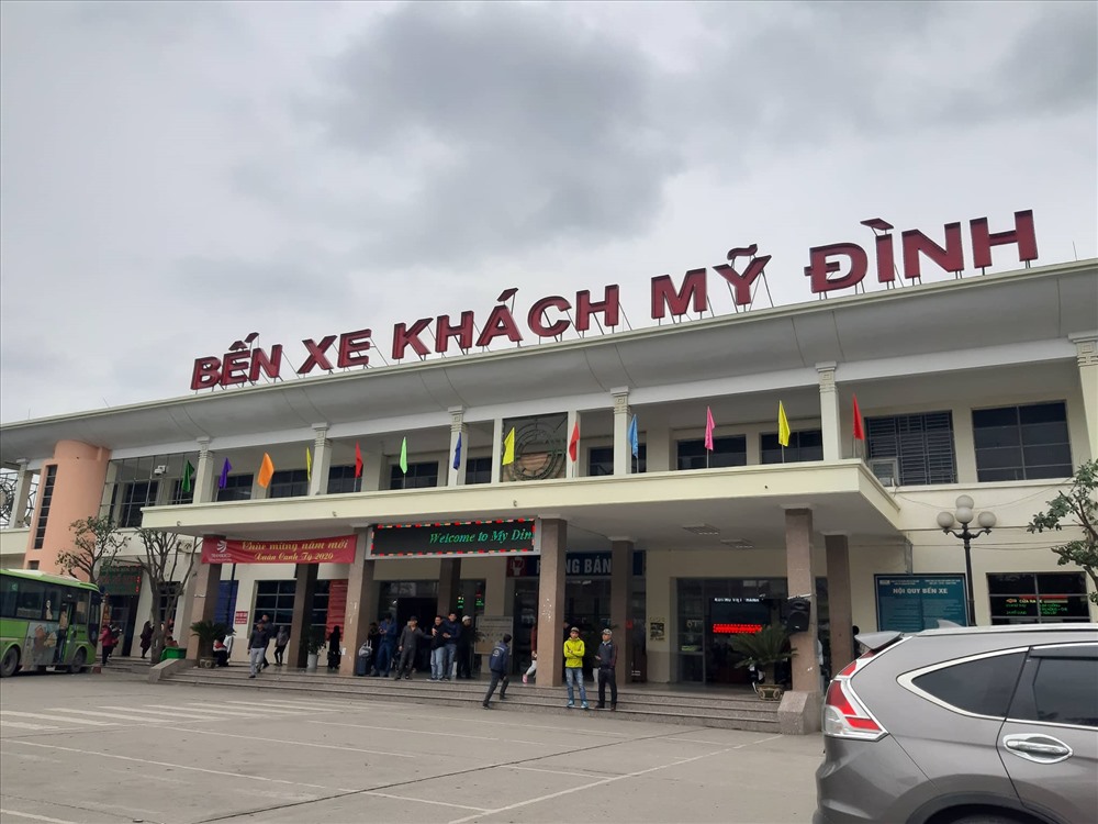 Khu vực bến xe Mỹ Đình ngày 19.1 không quá đông đúc.