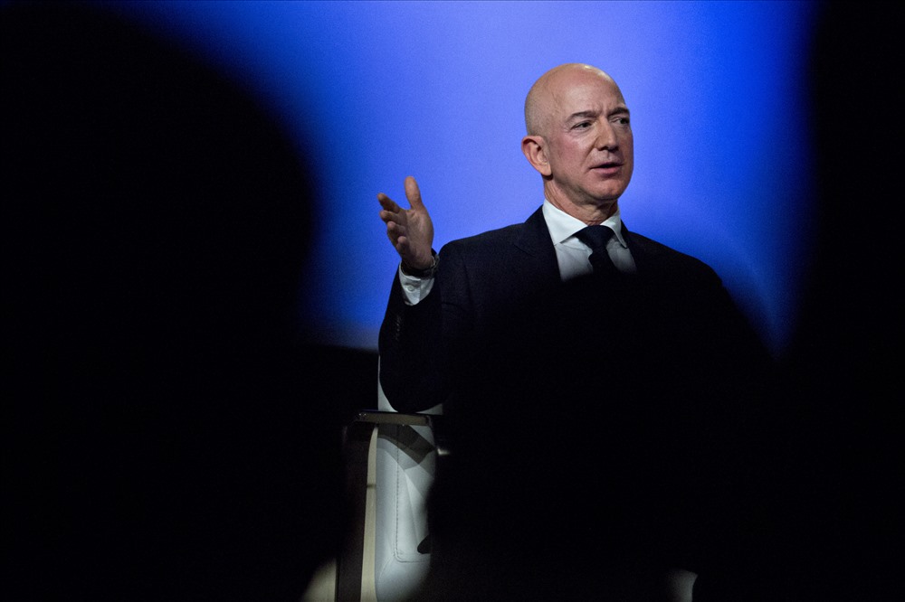 Hiện Jeff Bezos là người giàu nhất hành tinh với khối tài sản ước tính 116,8 tỉ USD (theo cập nhật từ Forbes tính đến ngày 23.1.2020. Ảnh: Getty