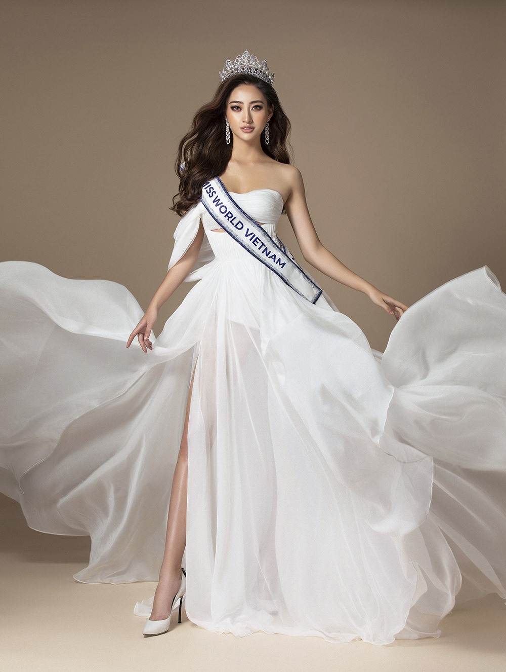 Hoa hậu Thế giới Việt Nam 2019 Lương Thuỳ Linh.