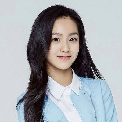 Vẻ xinh xắn đáng yêu của Lami ngay từ nhỏ đã cho thấy cô bé đúng là một tiểu mỹ nhân. Càng lớn, Lami càng ra dáng thiếu nữ, xinh đẹp như thiên thần - Ảnh : SM lover