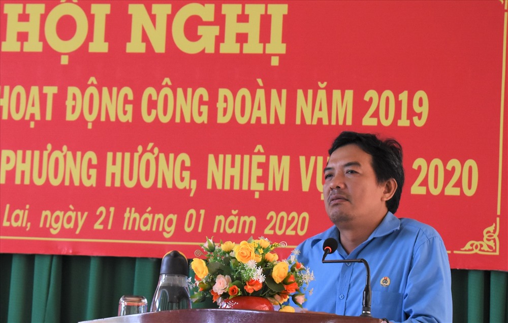 Ông Huỳnh Hữu Thông - Trưởng Ban tổ chức LĐLĐ TP.Cần Thơ - phát biểu chỉ đạo tại hội nghị. Ảnh: Thành Nhân