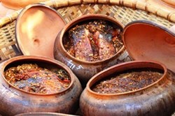 Cách nấu cá kho làng Vũ Đại cho mâm cơm Tết hoàn hảo