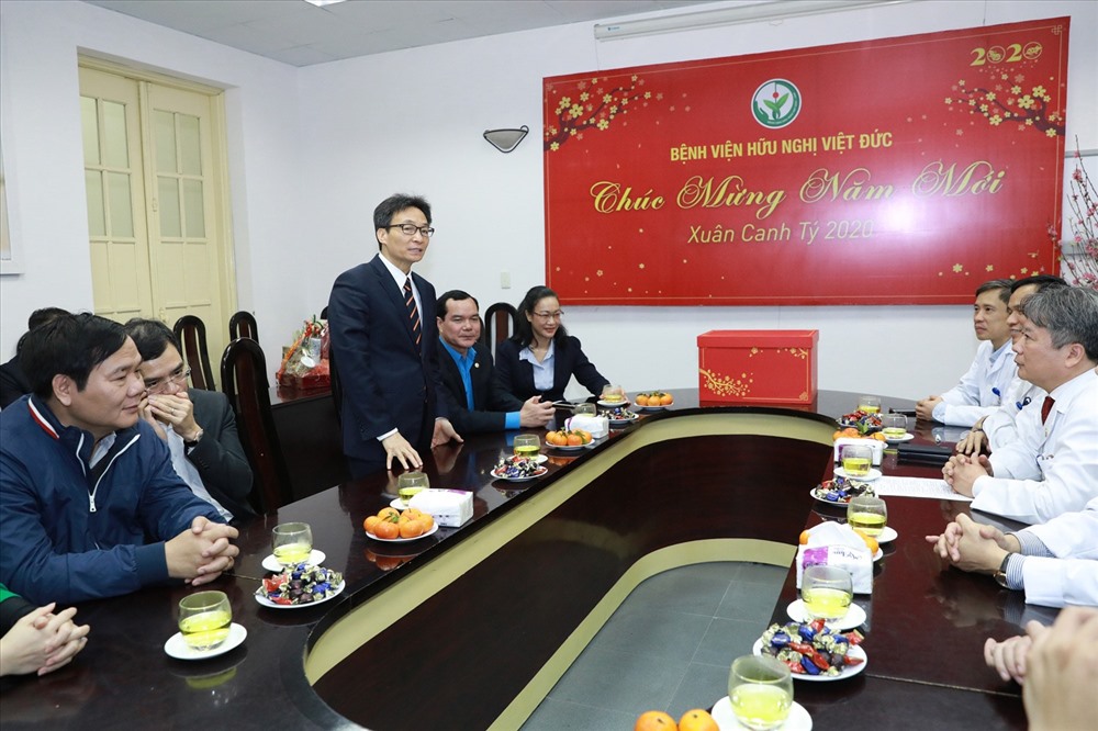 Phó Thủ tướng Chính phủ Vũ Đức Đam phát biểu tại buổi gặp.