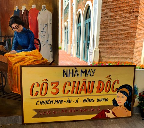 Tái hiện sinh hoạt Châu Đốc xưa. Ảnh: LT