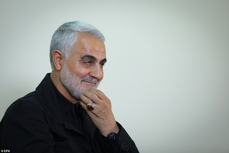 Thi thể tướng Soleimani được xác định nhờ chiếc nhẫn ông thường đeo. Ảnh: EPA