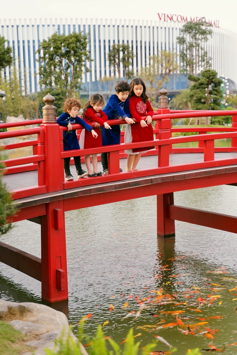 Lễ hội Bonsai và Tuần lễ văn hóa Việt - Nhật tại Vinhomes Smart City là một trải nghiệm du xuân đáng nhớ không chỉ của ba cô nàng An Japan, Lê Vi, Hương Ly mà còn với rất nhiều người dân Hà Nội.