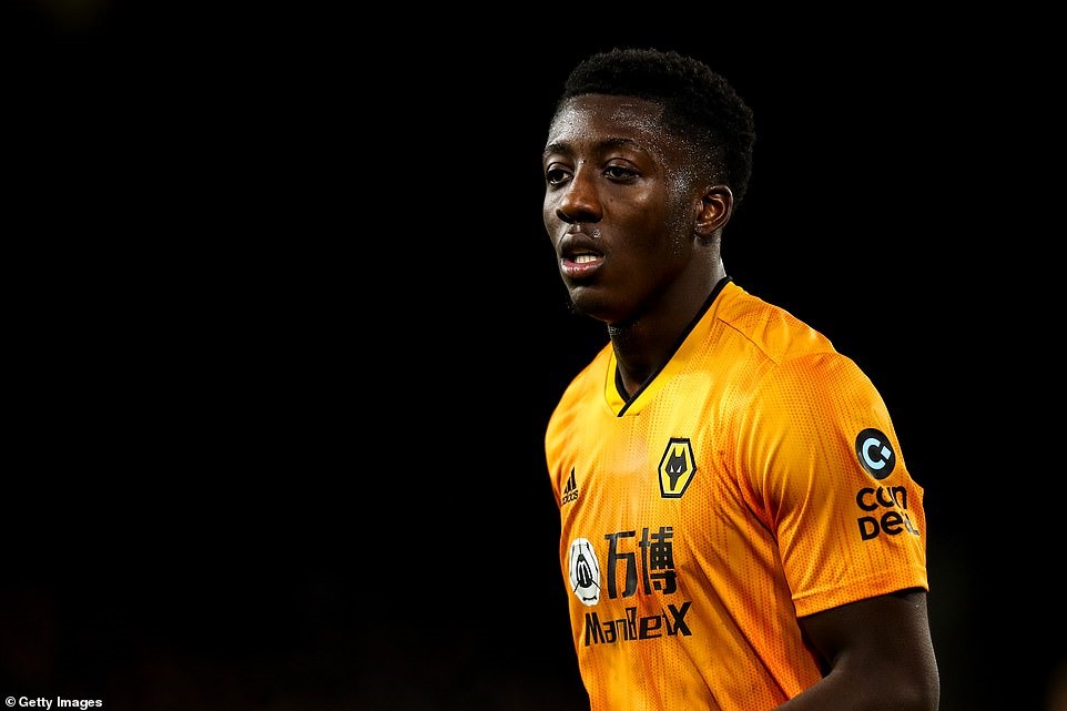 Benny Ashley-Seal thi đấu kém ấn tượng trong lần đá chính đầu tiên cho Wolves. Ảnh: Getty Images