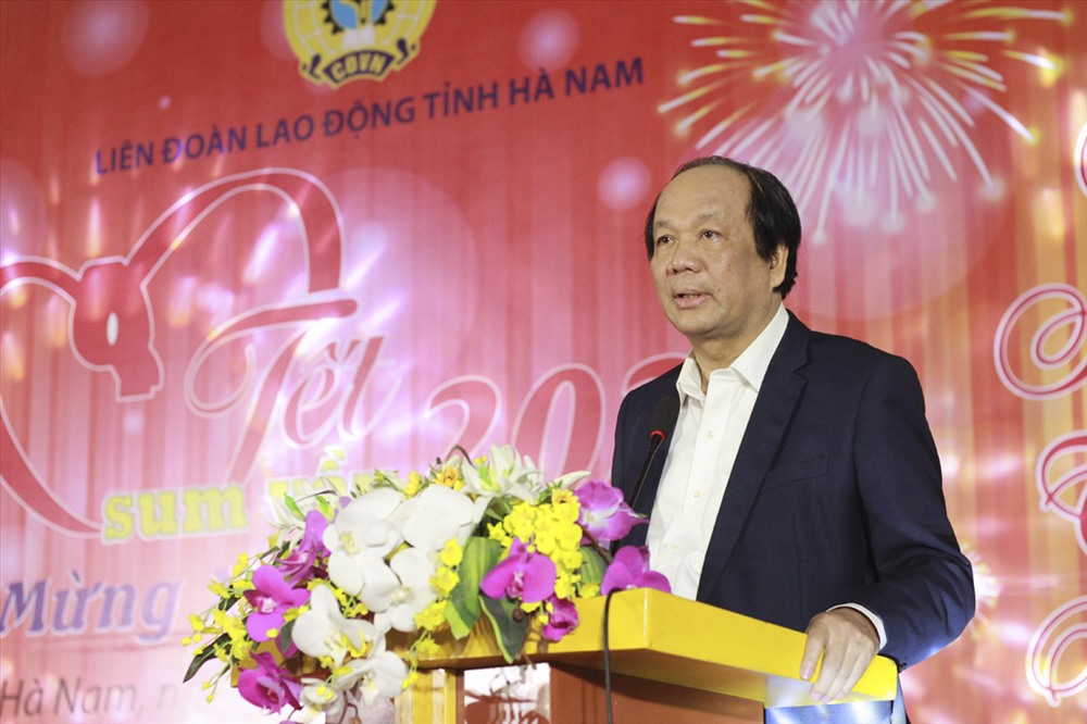 Bộ trưởng, Chủ nhiệm Văn phòng Chính phủ Mai Tiến Dũng phát biểu tại chương trình Tết Sum vầy.