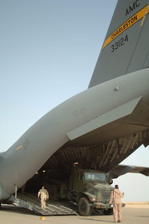 Một số hình ảnh bên trong căn cứ Al Asad. Ảnh: airforce-technology.com.