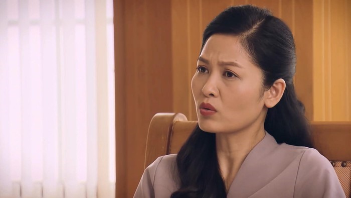 Ông Nghĩa vận động bà Hiền ủng hộ. Ảnh: CMH.