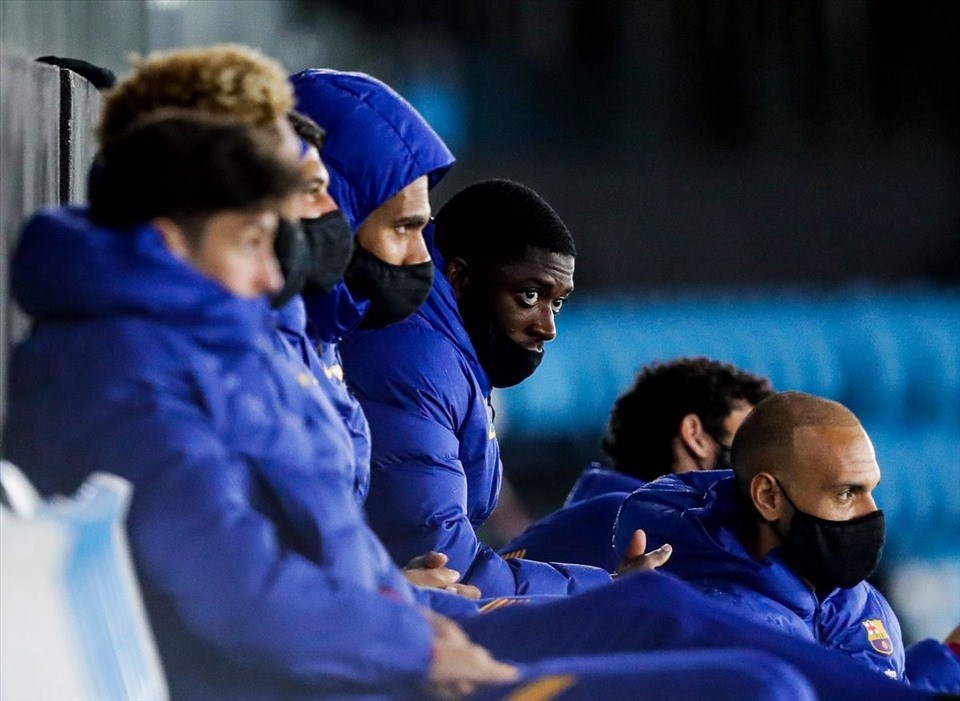 Ousmane Dembele không sang Man United khiến Barca thiếu tiền đầu tư vào cầu thủ mới. Ảnh: Getty Images Ousmane Dembele không sang Man United khiến Barca thiếu tiền đầu tư vào cầu thủ mới. Ảnh: Getty Images