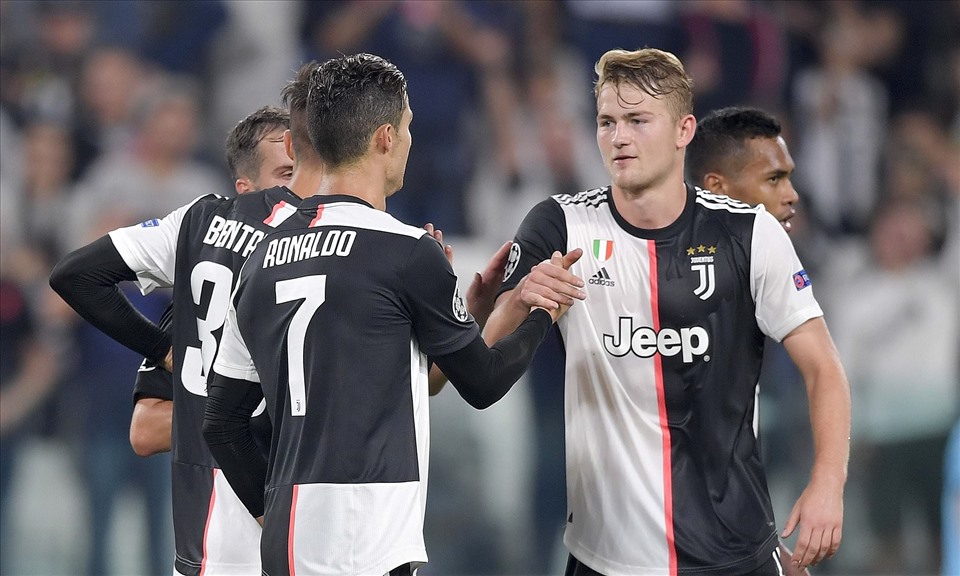 Mathijs de Ligt đứng ngay sau Ronaldo nhưng mức lương của anh kém gần 4 lần siêu sao người Bồ Đào Nha. Ảnh: Getty Images