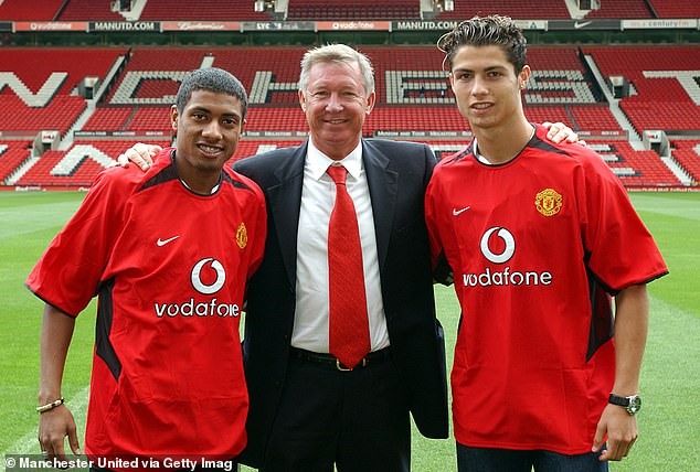 Ronaldo cập bến Old Trafford năm 2003. Ảnh: Getty.