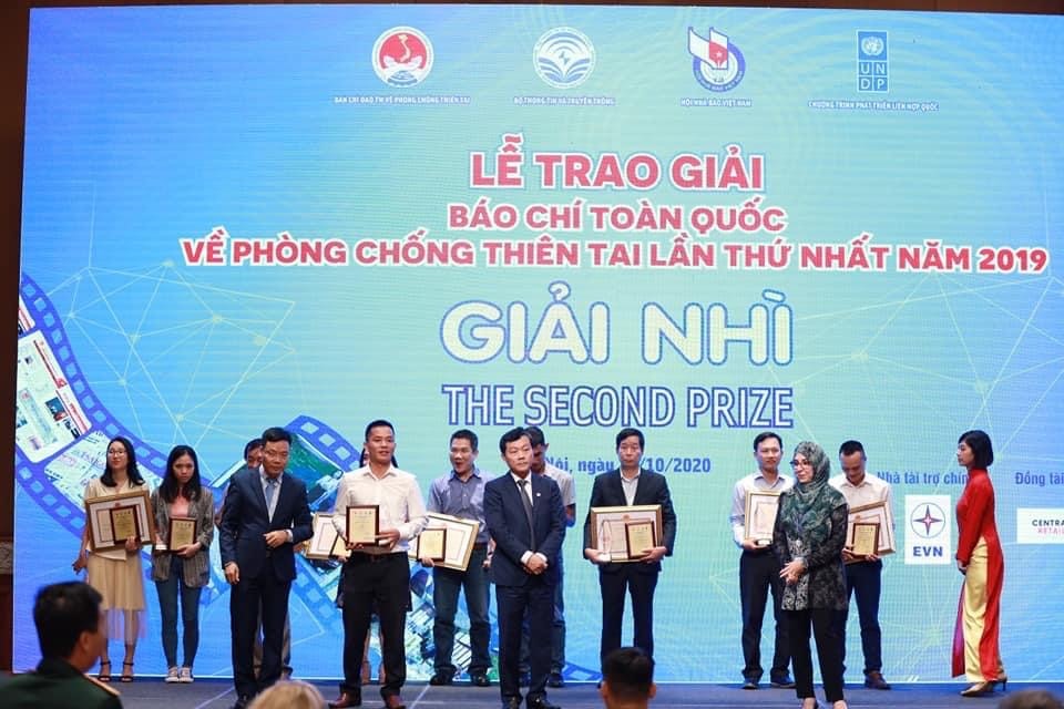 Phóng viên Quách Du nhận giải Nhì với bài “Ám ảnh Sa Ná sau lũ dữ”