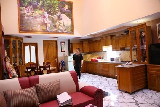 Phòng khách. Ảnh: NSCC