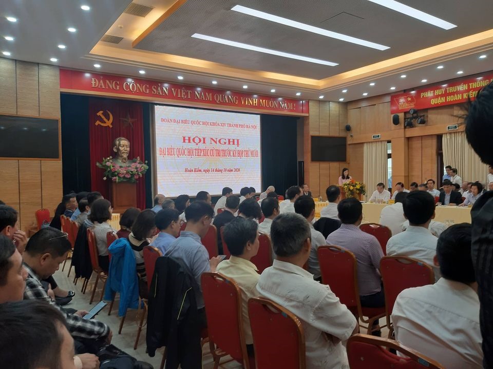 Toàn cảnh buổi tiếp xúc cử tri. Ảnh T.Vương