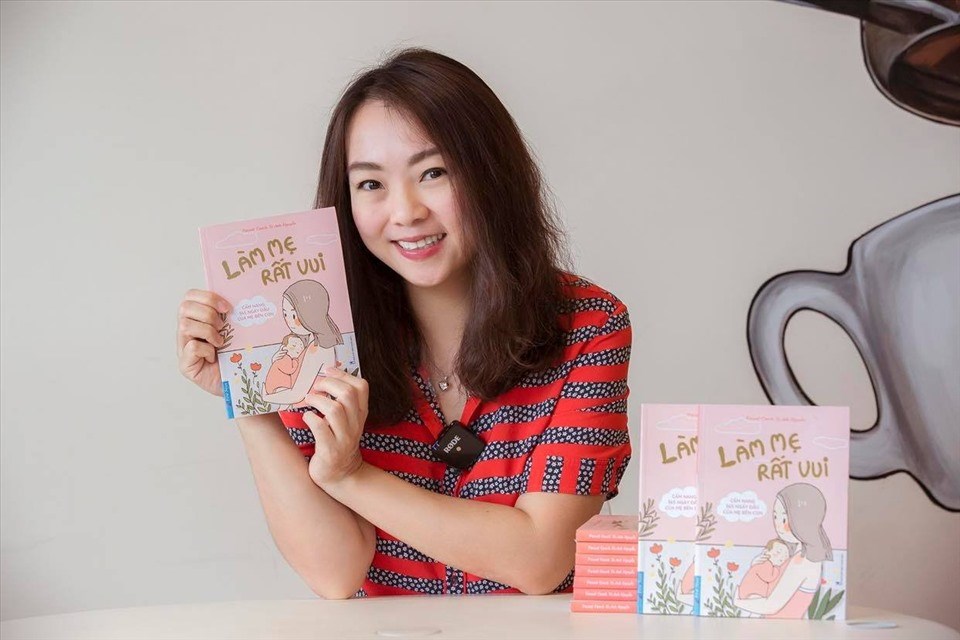 Nguyễn Tú Anh hướng dẫn các bậc bố mẹ phương pháp dạy con tích cực, không đòn roi, quát mắng. Nguyễn Tú Anh hướng dẫn các bậc bố mẹ phương pháp dạy con tích cực, không đòn roi, quát mắng.