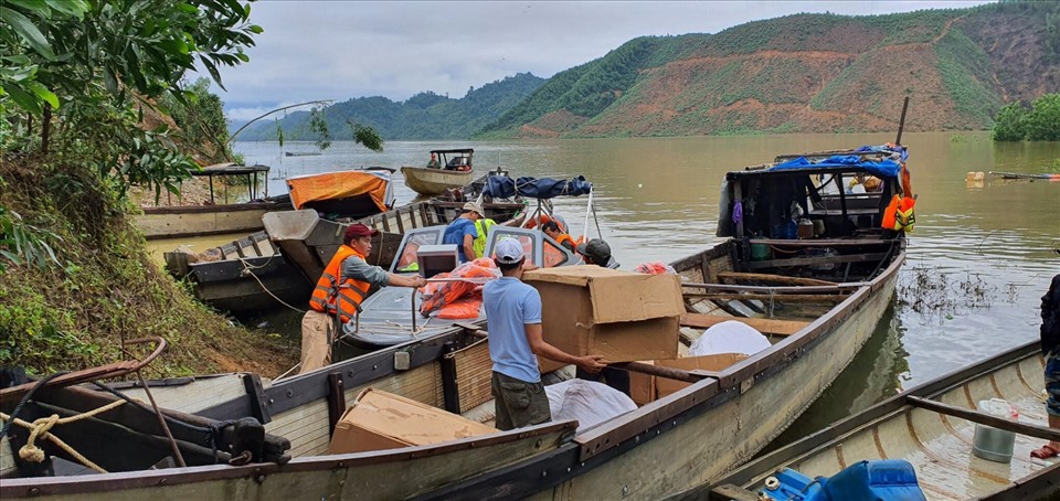 Đã có 19 người sống sót được tìm thấy. Ảnh: Phan Thiên Định