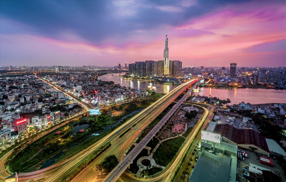 Mục tiêu đến năm 2025 TPHCM là đô thị thông minh, thành phố dịch vụ, công nghiệp theo hướng hiện đại, Ảnh Anh Tú