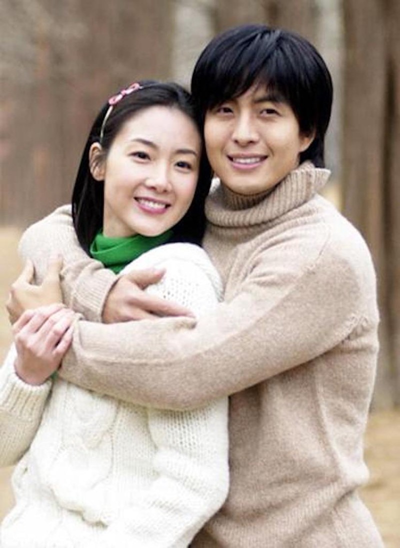 Cặp diễn viên chính trong phim là Bae Yong Joon và Choi Ji Woo trở thành những tên tuổi nổi bật của làng giải trí Hàn Quốc. Ảnh nguồn: Mnet.